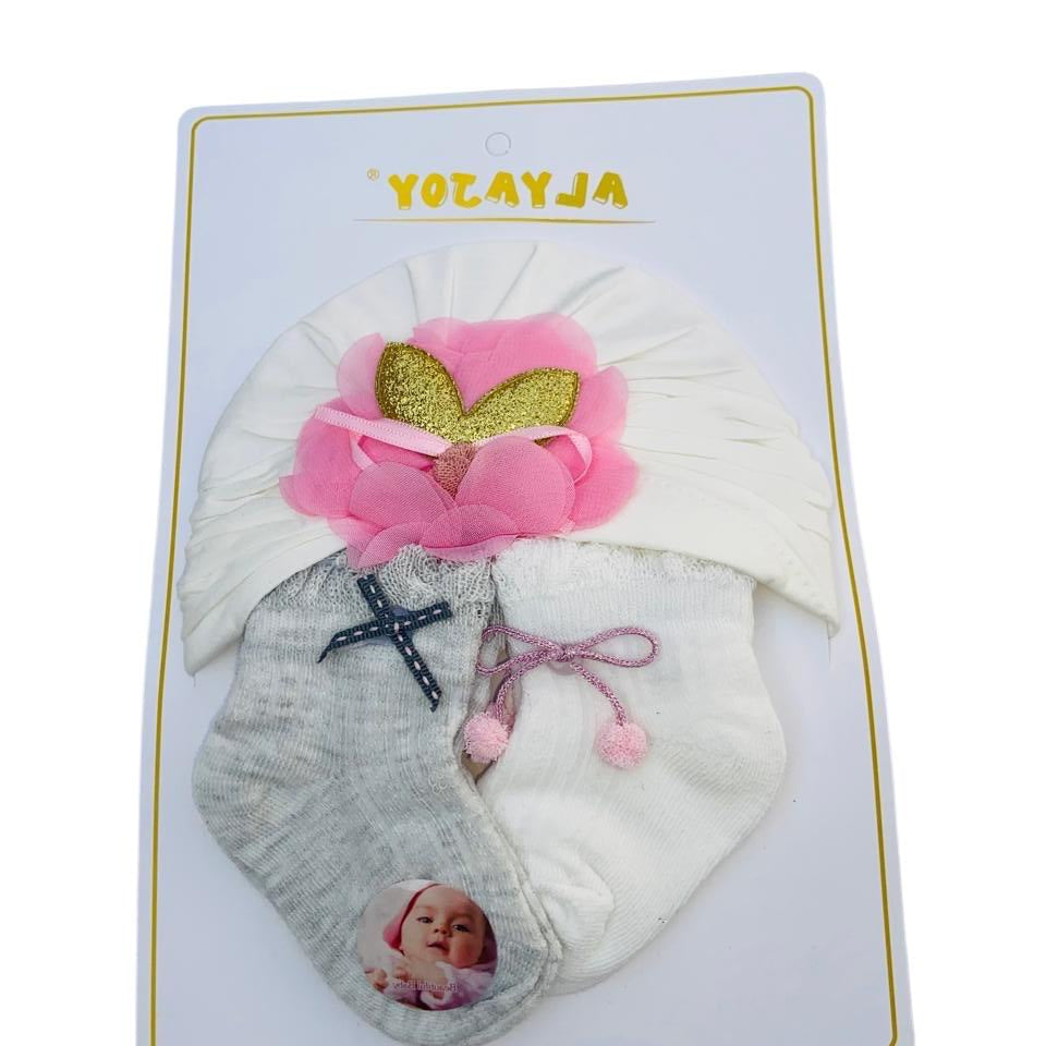 White Turban Cap With Socks